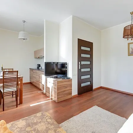 Nautilius - 50m To The Beach Apartment *